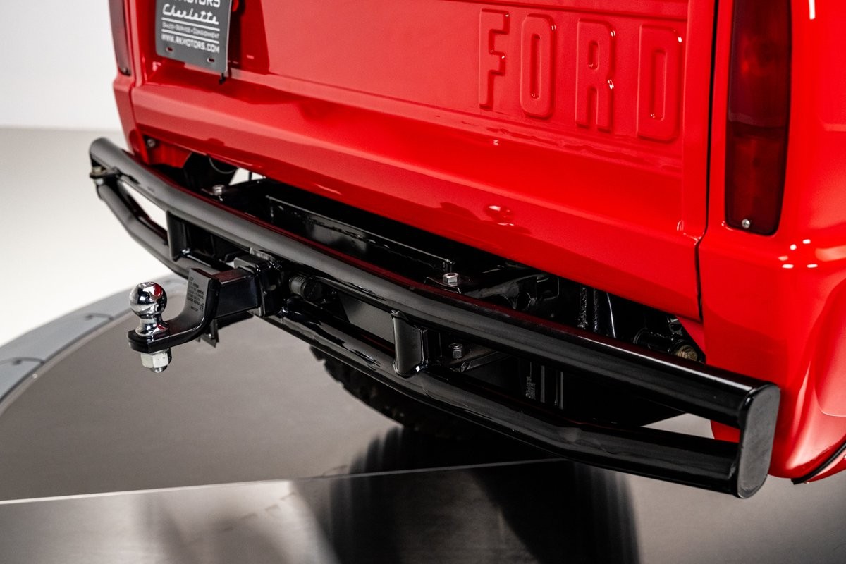 Ford-Bronco-1966-SUV-24