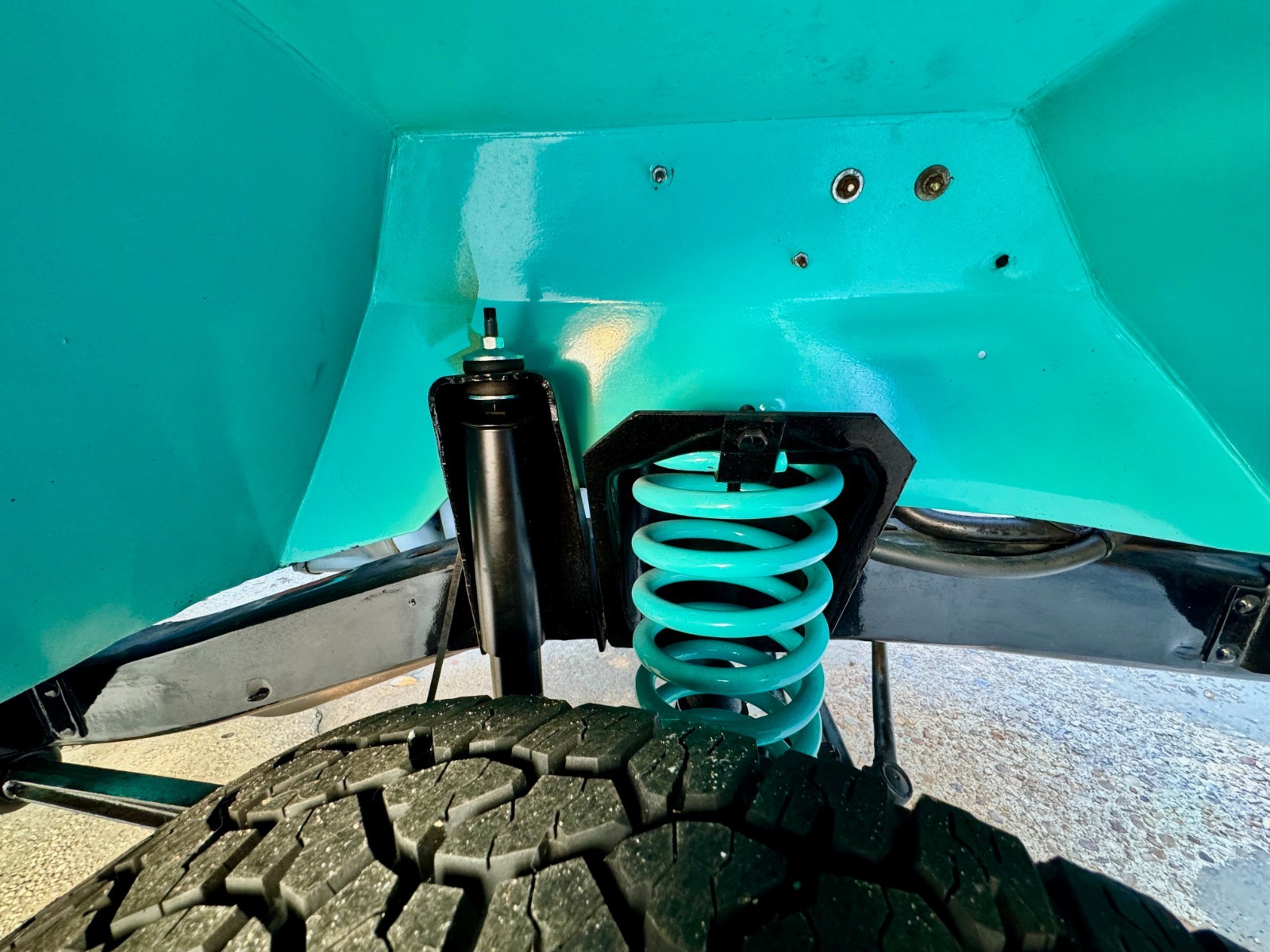 Ford-Bronco-1966-SUV-26