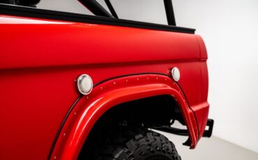 Ford-Bronco-1966-SUV-28