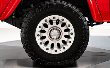 Ford-Bronco-1966-SUV-32