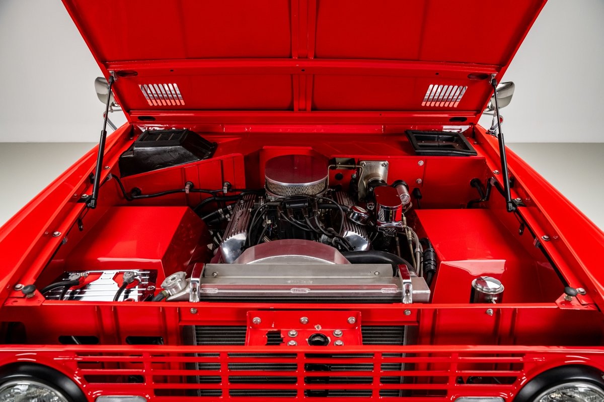 Ford-Bronco-1966-SUV-35