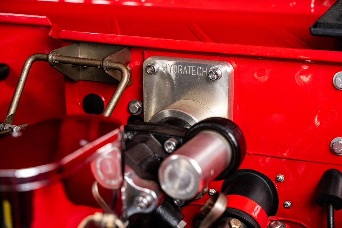 Ford-Bronco-1966-SUV-38