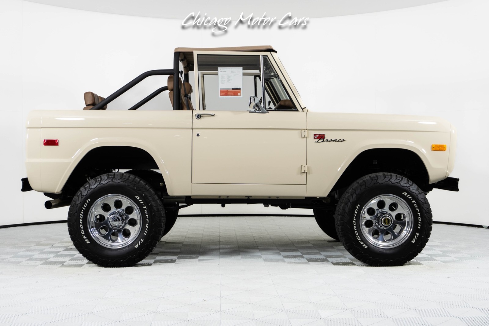Ford-Bronco-1966-SUV-8