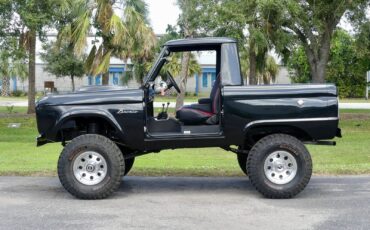 Ford-Bronco-1966-SUV-9
