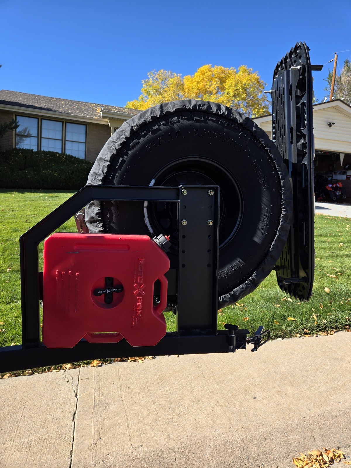 Ford-Bronco-1969-SUV-2