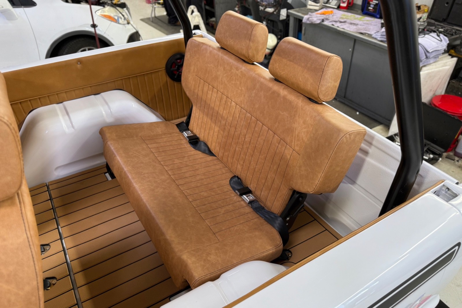 Ford-Bronco-1969-SUV-20