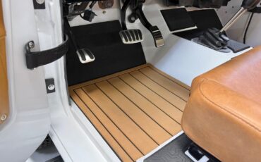 Ford-Bronco-1969-SUV-22