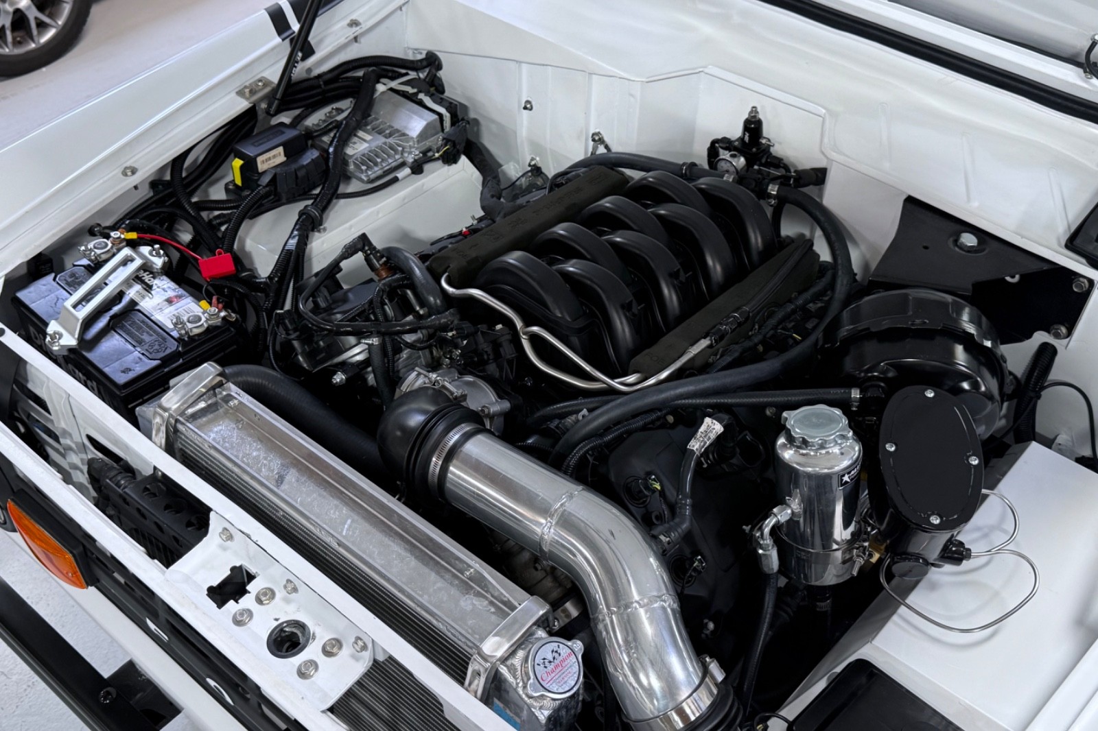 Ford-Bronco-1969-SUV-25