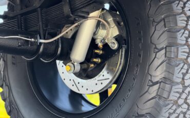 Ford-Bronco-1969-SUV-34