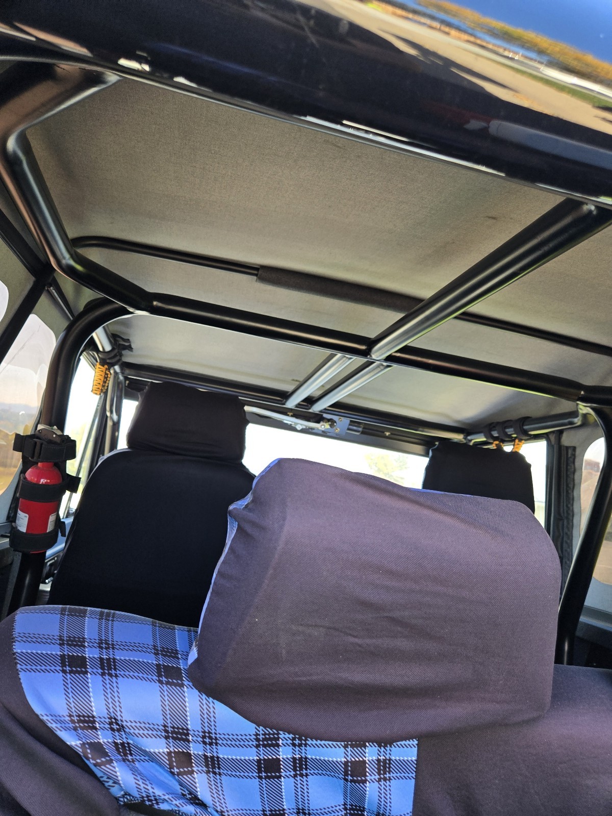 Ford-Bronco-1969-SUV-4