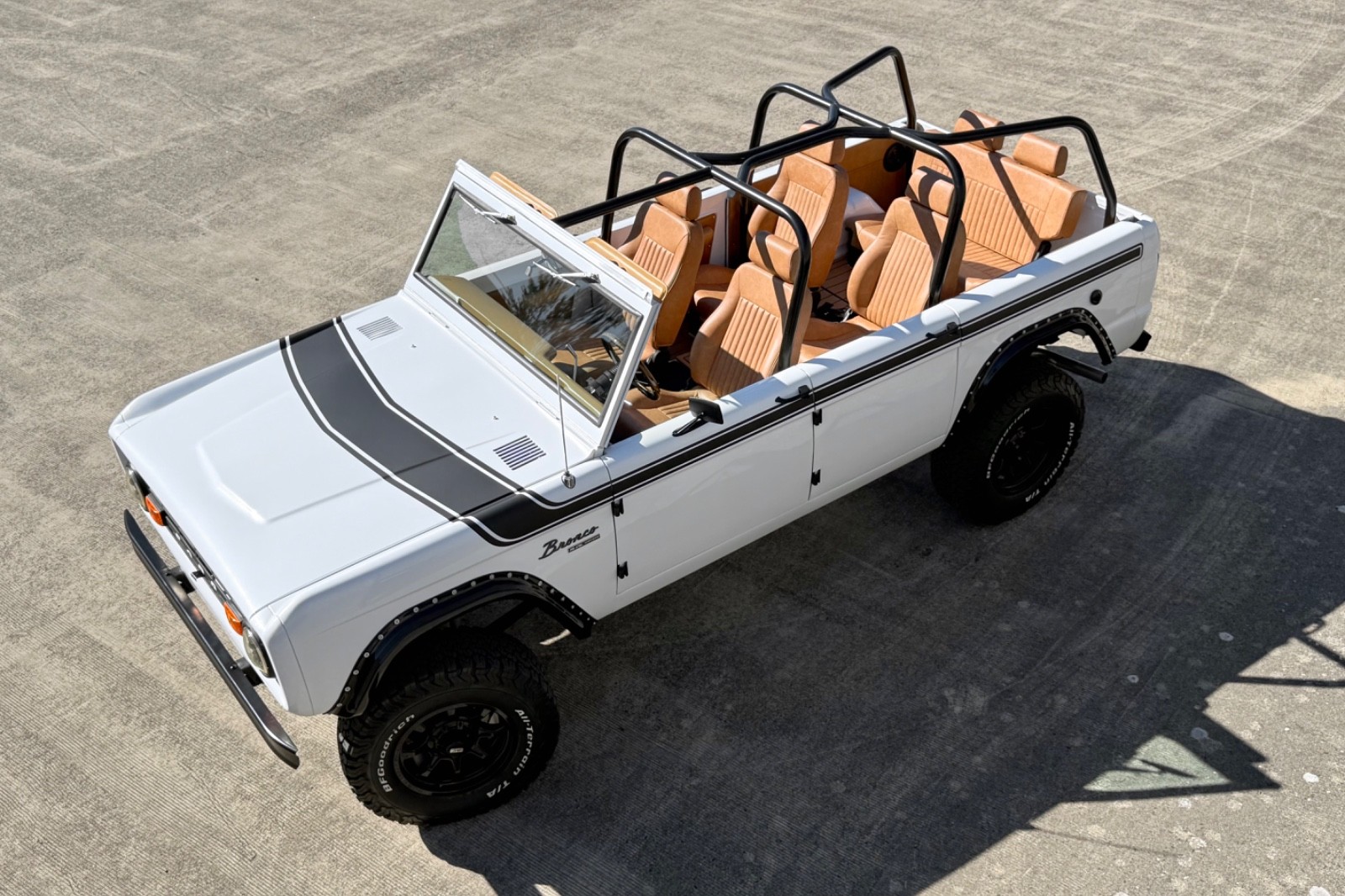 Ford-Bronco-1969-SUV-7