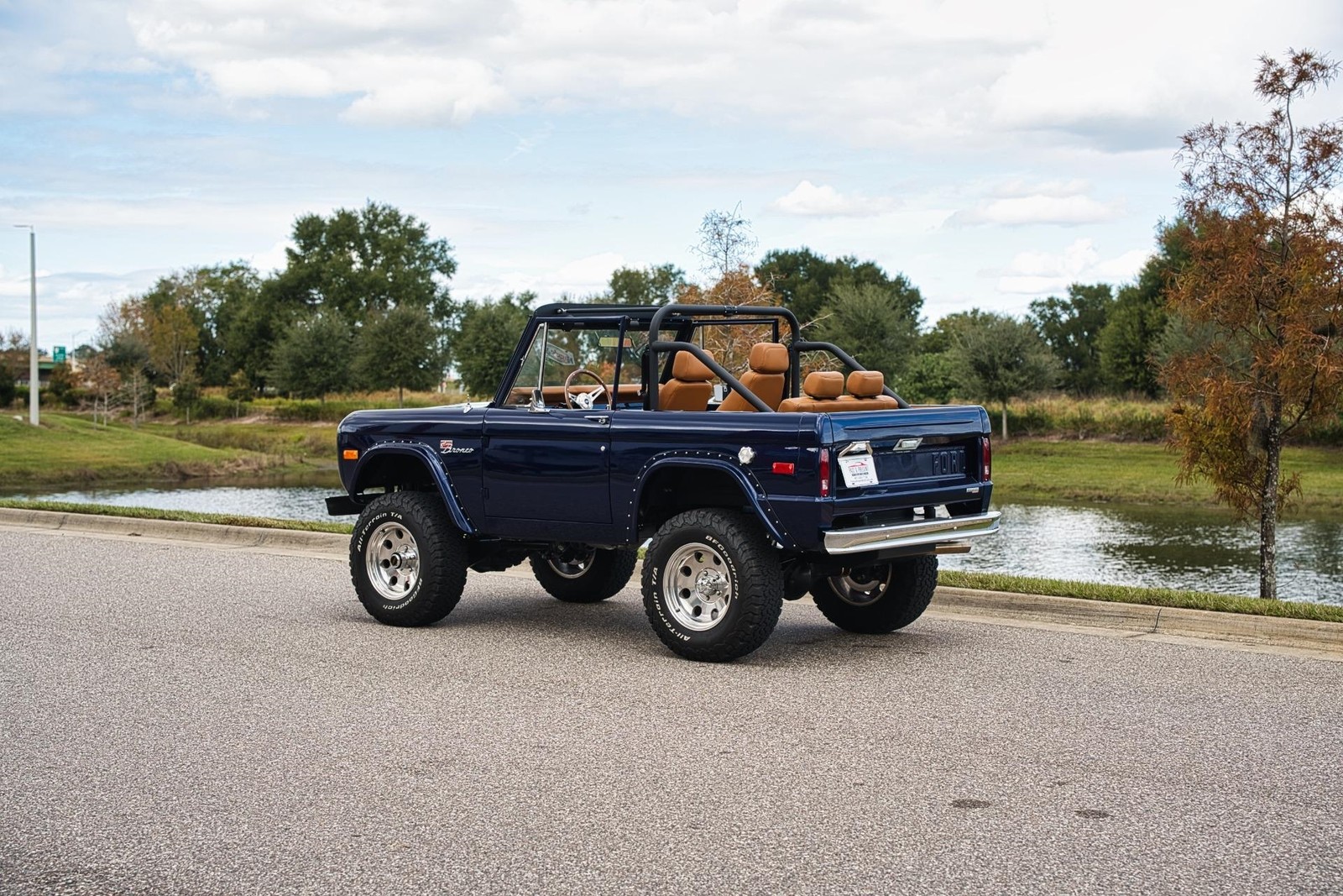 Ford-Bronco-1971-2-Door-21