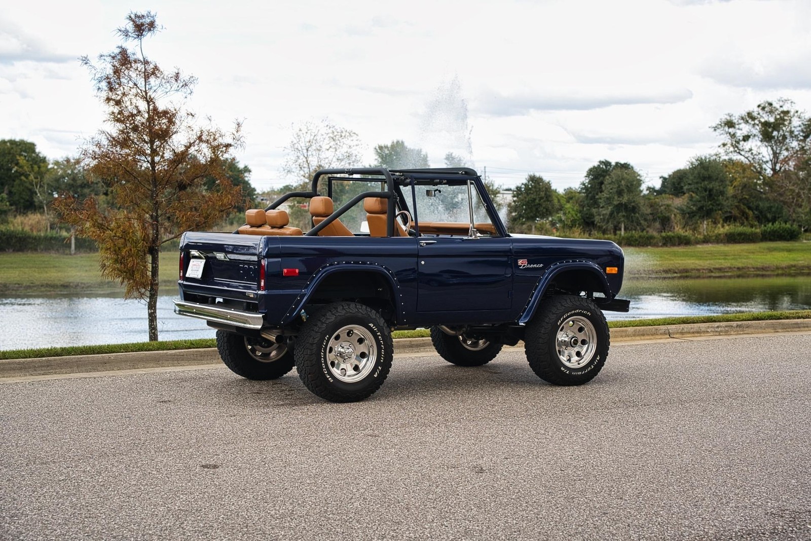 Ford-Bronco-1971-2-Door-36