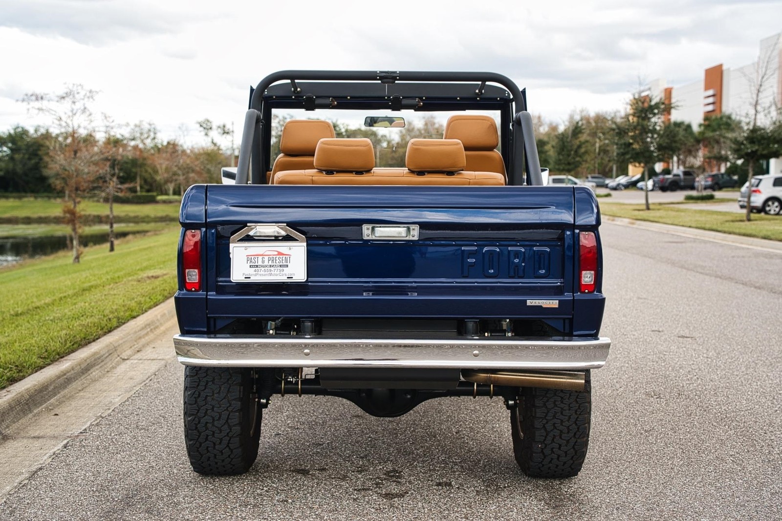 Ford-Bronco-1971-2-Door-4