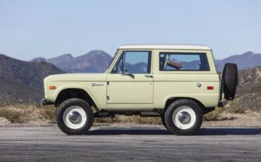 Ford-Bronco-1972-SUV-11