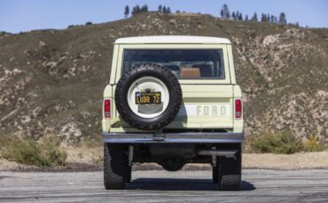 Ford-Bronco-1972-SUV-13