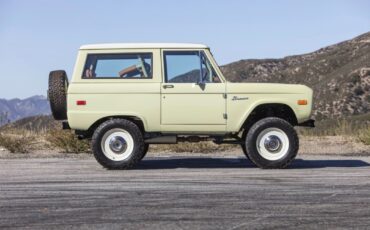 Ford-Bronco-1972-SUV-15