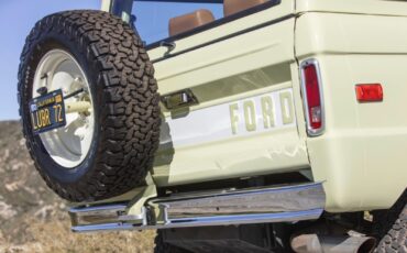 Ford-Bronco-1972-SUV-17