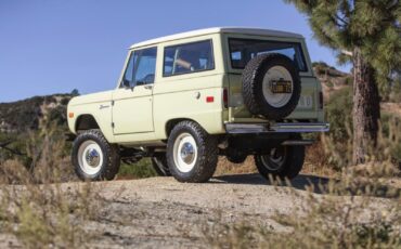 Ford-Bronco-1972-SUV-2