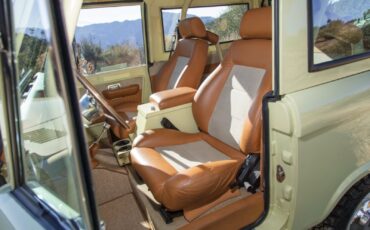 Ford-Bronco-1972-SUV-21