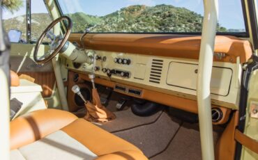 Ford-Bronco-1972-SUV-22