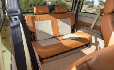 Ford-Bronco-1972-SUV-24