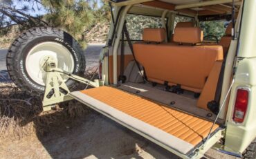 Ford-Bronco-1972-SUV-27