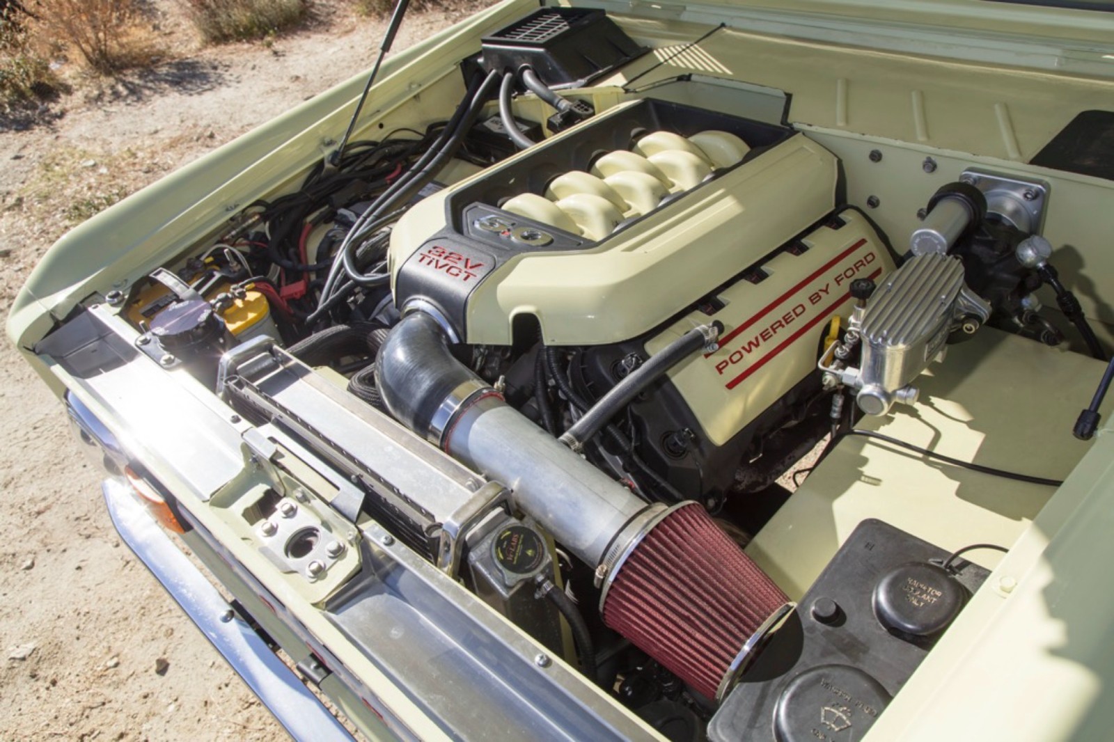 Ford-Bronco-1972-SUV-28
