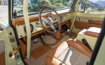 Ford-Bronco-1972-SUV-4