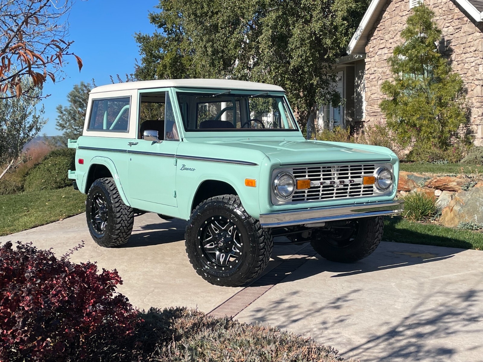 Ford-Bronco-1973-Convertible-12