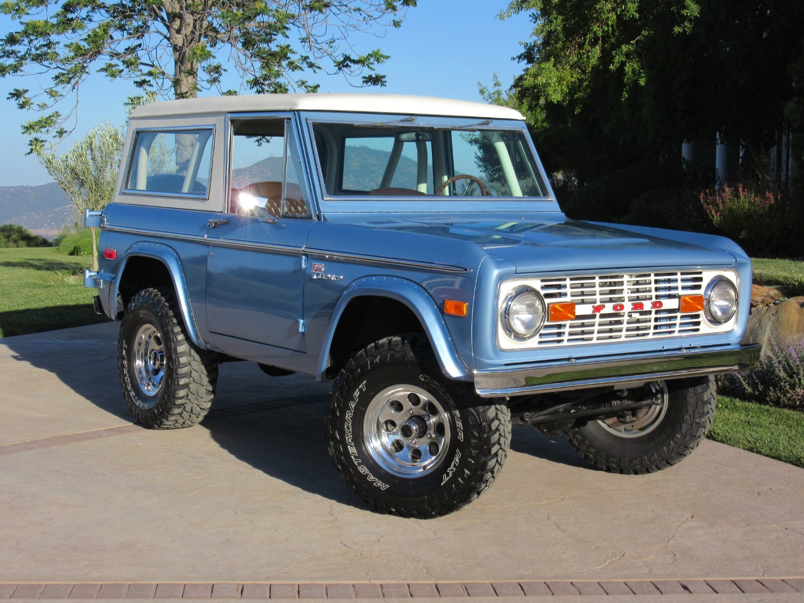 Ford-Bronco-1973-Convertible-15