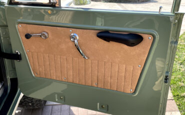 Ford-Bronco-1973-Convertible-26