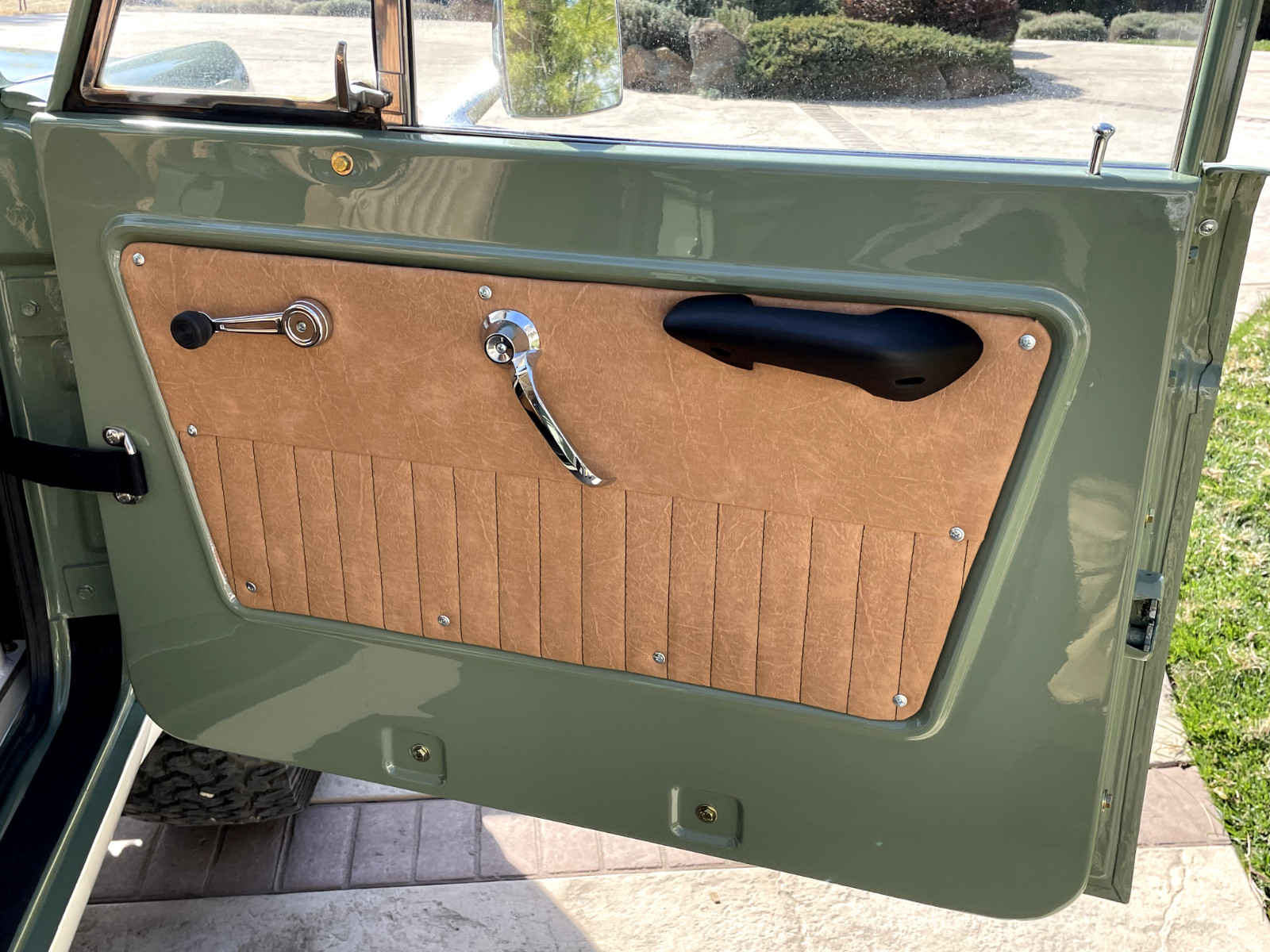 Ford-Bronco-1973-Convertible-26