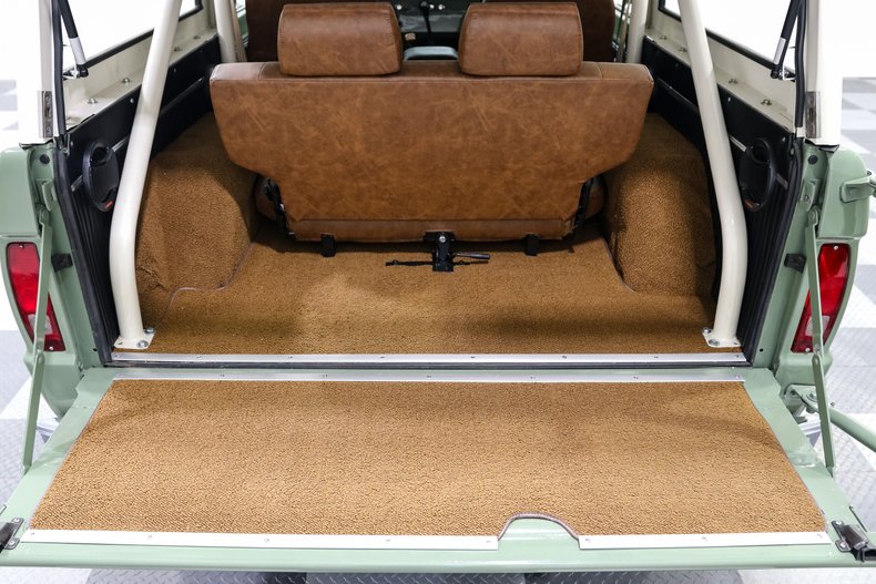 Ford-Bronco-1973-Mint-Green-Tan-22