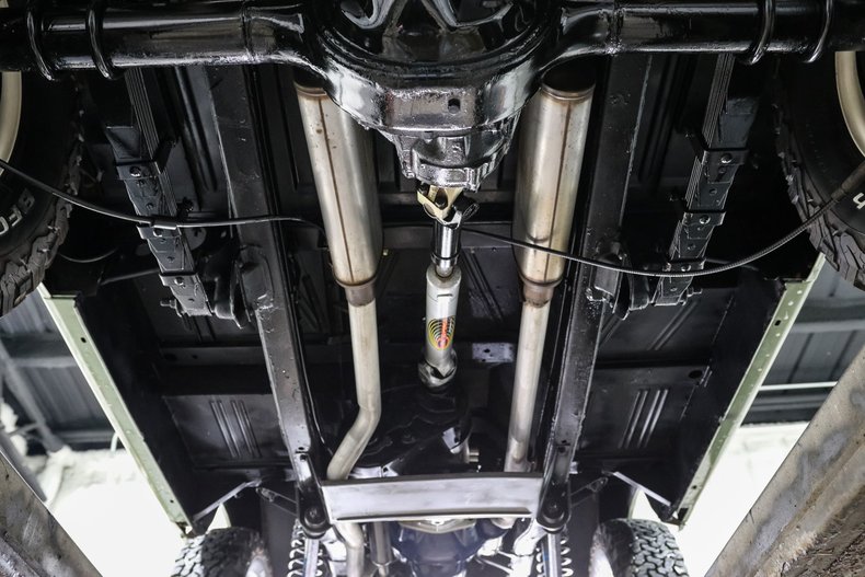 Ford-Bronco-1973-Mint-Green-Tan-24