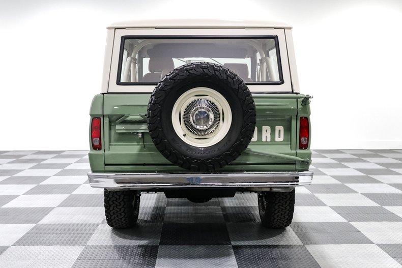 Ford-Bronco-1973-Mint-Green-Tan-7