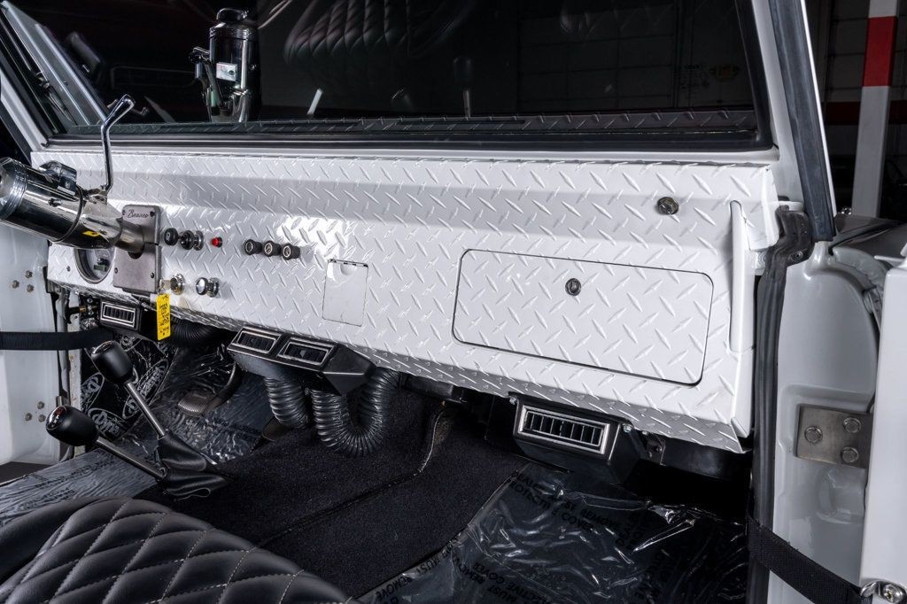 Ford-Bronco-1973-SUV-10