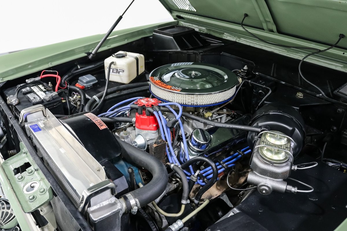 Ford-Bronco-1973-SUV-10