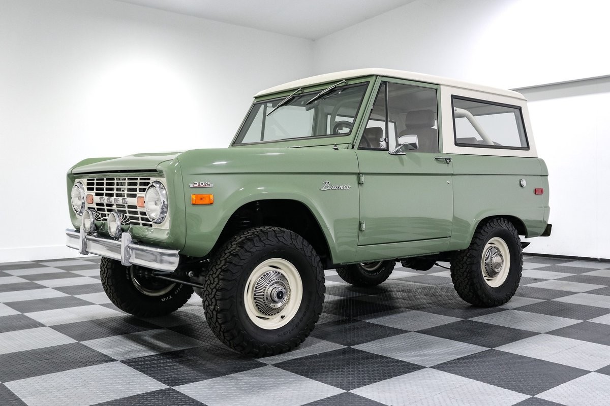 Ford-Bronco-1973-SUV-2