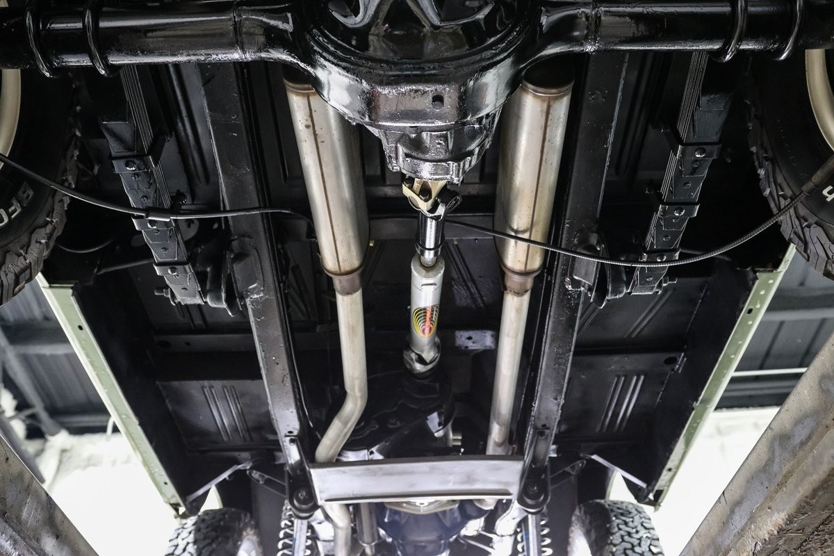 Ford-Bronco-1973-SUV-21