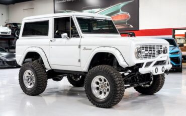 Ford-Bronco-1973-SUV