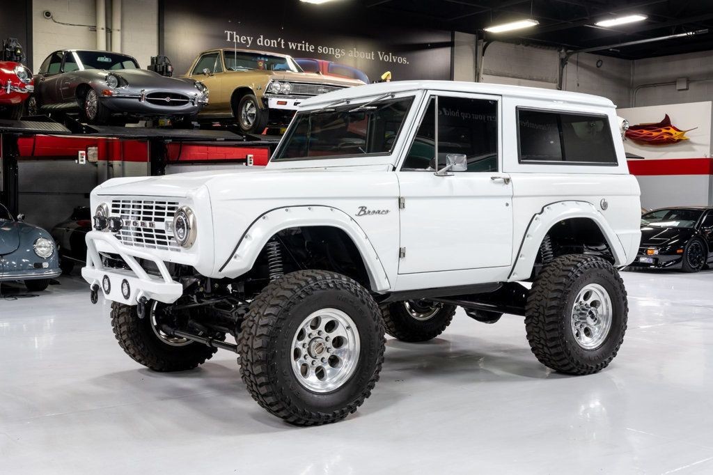 Ford-Bronco-1973-SUV-3