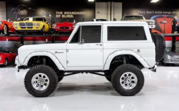 Ford-Bronco-1973-SUV-4