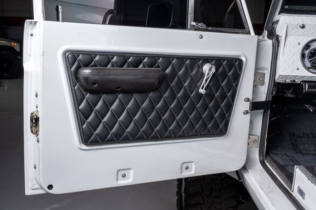 Ford-Bronco-1973-SUV-9