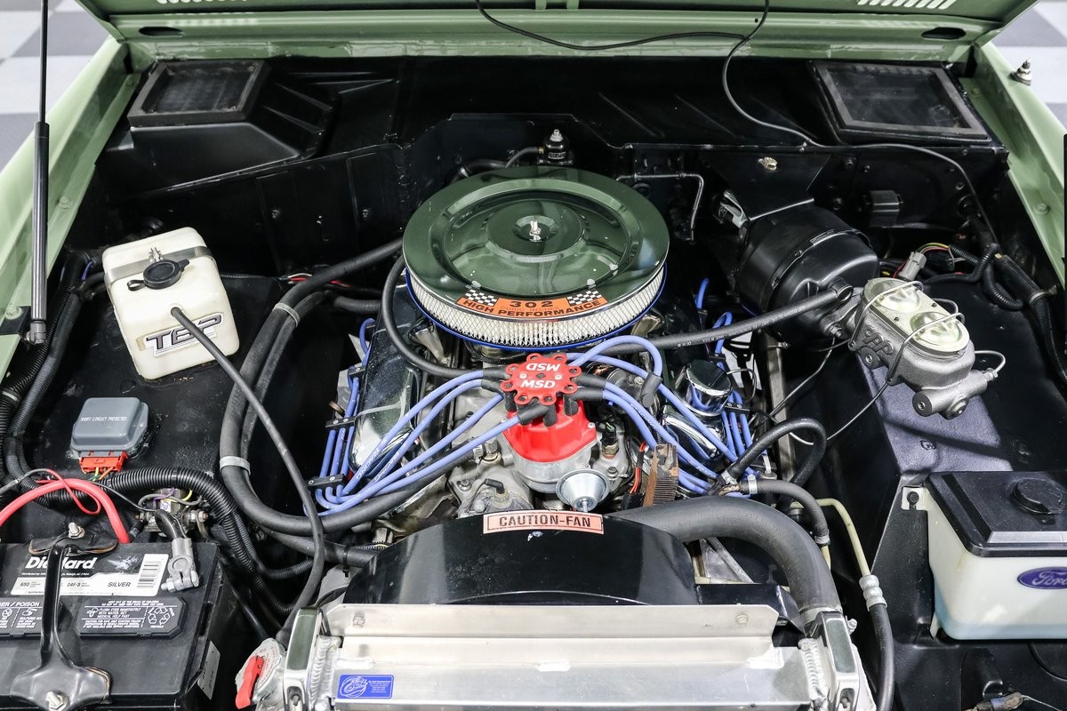 Ford-Bronco-1973-SUV-9