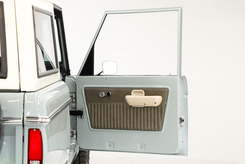 Ford-Bronco-1974-Cactus-Gray-Gray-11