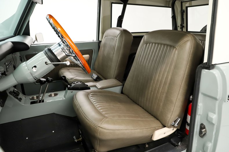 Ford-Bronco-1974-Cactus-Gray-Gray-2