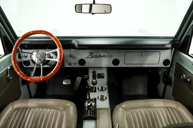 Ford-Bronco-1974-Cactus-Gray-Gray-24