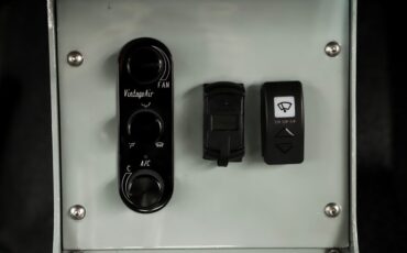 Ford-Bronco-1974-Cactus-Gray-Gray-25