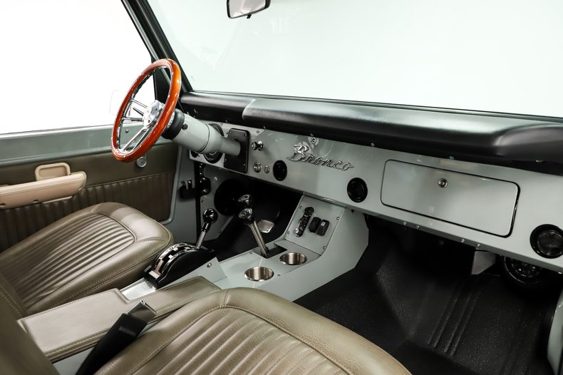 Ford-Bronco-1974-Cactus-Gray-Gray-27